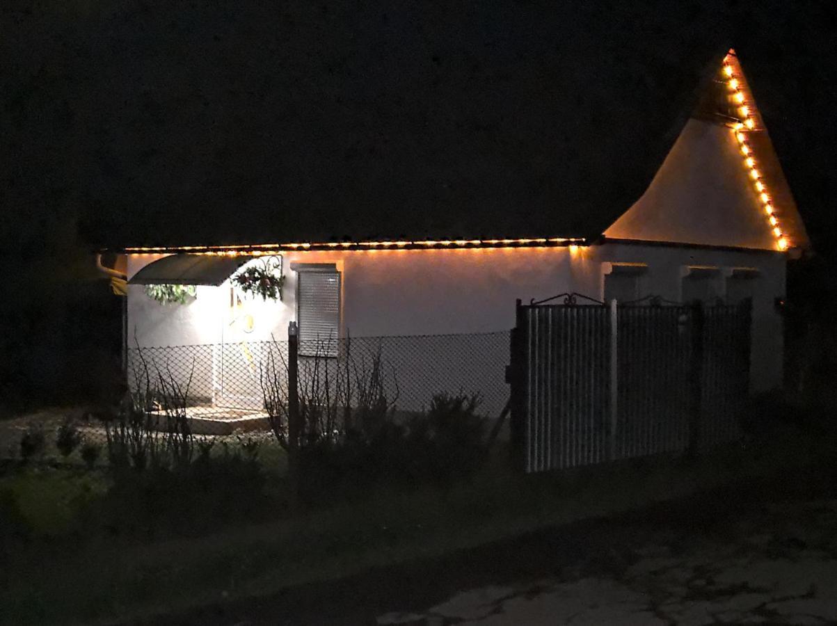 Hotel Окремий Будинок-Апартаменти Rakoshyno Buitenkant foto
