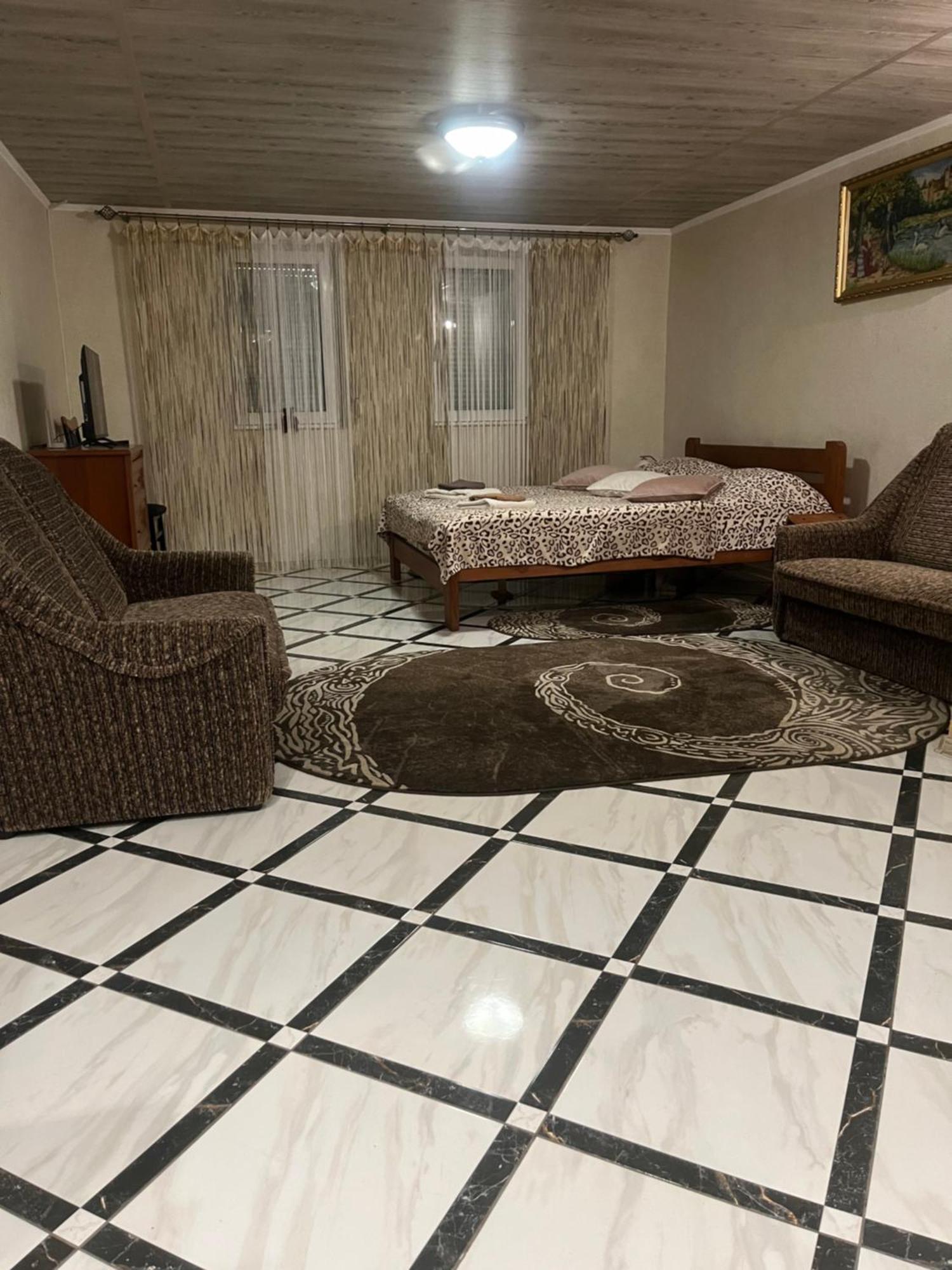 Hotel Окремий Будинок-Апартаменти Rakoshyno Buitenkant foto
