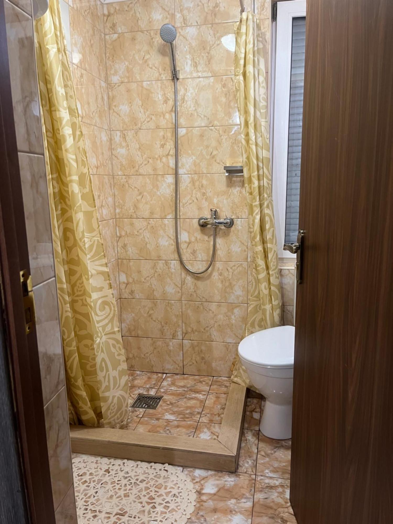 Hotel Окремий Будинок-Апартаменти Rakoshyno Buitenkant foto